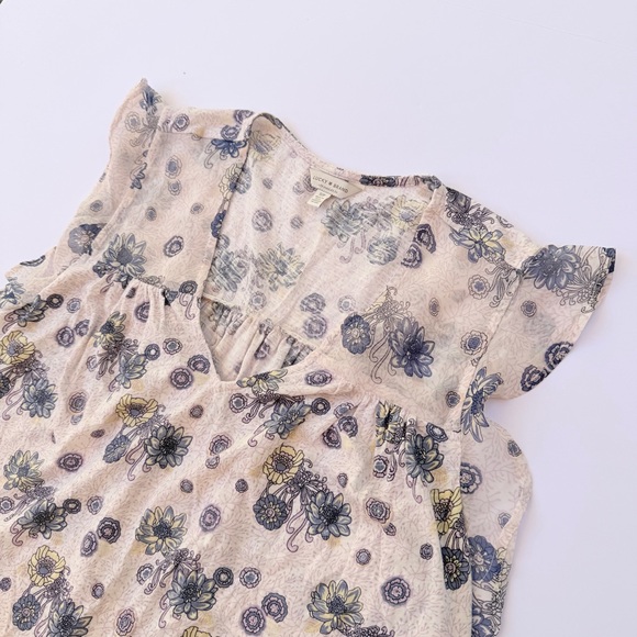 Woman’s Lucky Brand Short Sleeve Blouse Size Small Petite - Picture 2 of 5